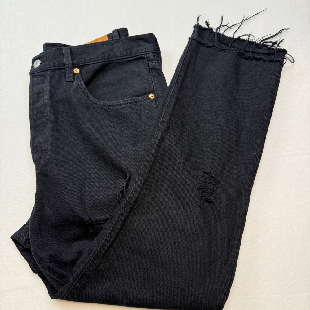 Levi’s Size 31 Black Distressed Jeans